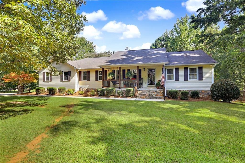 305 Hillview Rd., Hampton, GA 30228