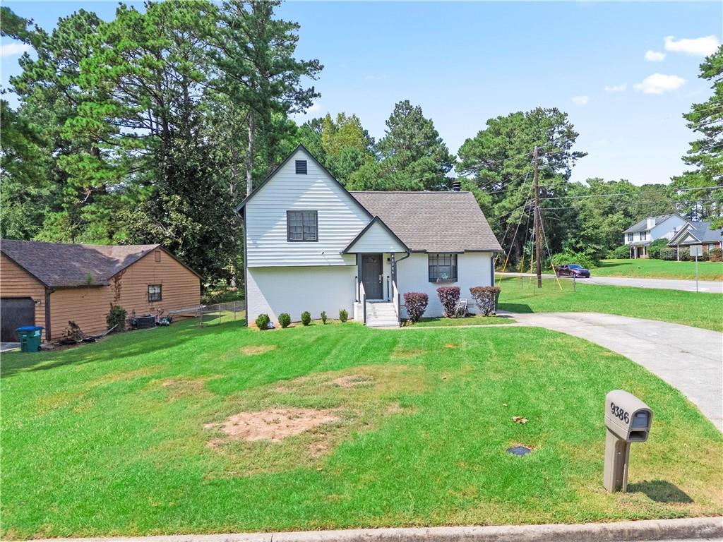 9386 Woodknoll Ln., Jonesboro, GA 30238