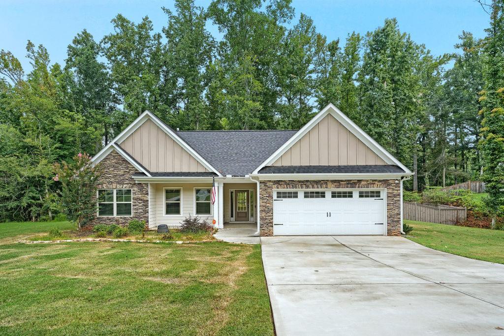 415 Smallwood Ln., Douglasville, GA 30134
