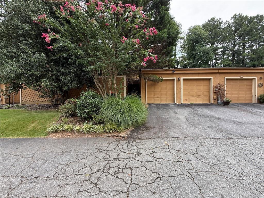 829 Lake Hollow Blvd., Marietta, GA 30064