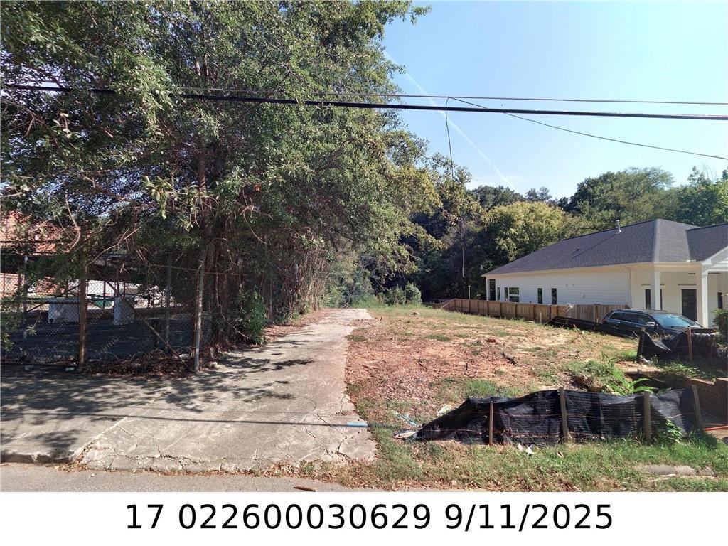 8 Hollywood Dr., Atlanta, GA 30318