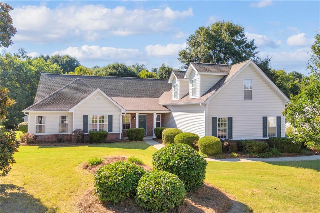 123 Berry Hill Lane, Hoschton, GA 30548