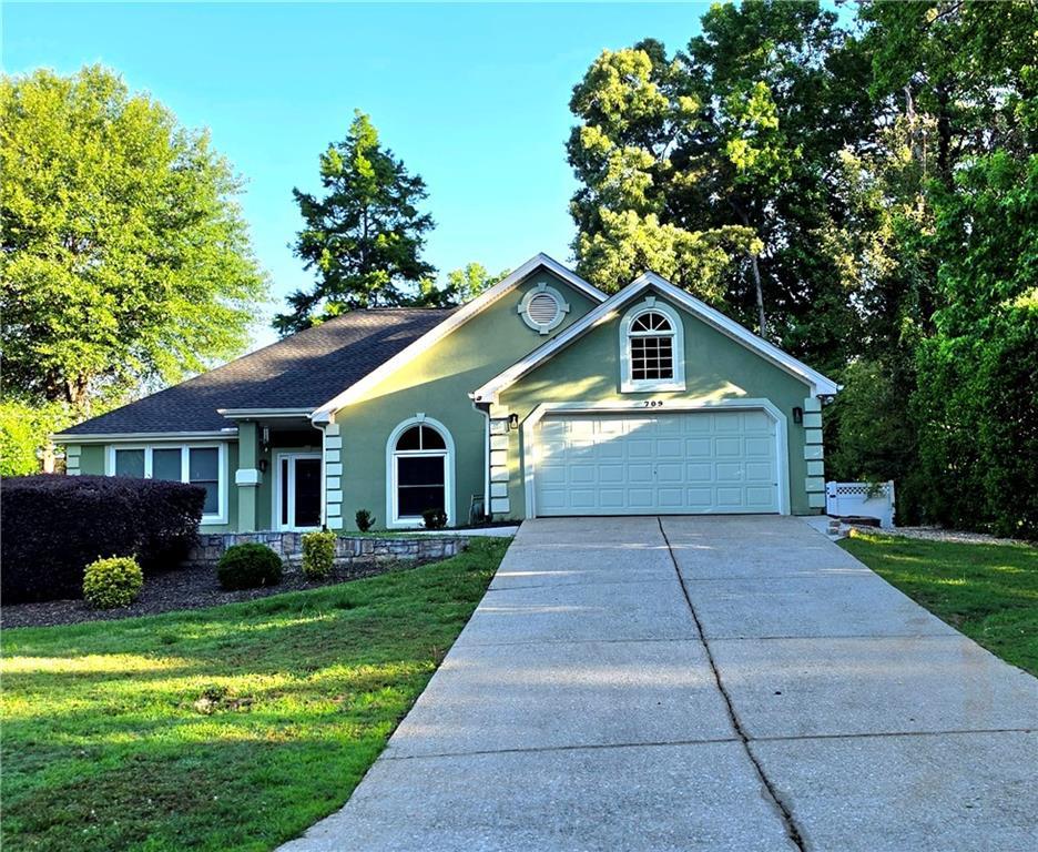 709 Oak Moss Dr., Lawrenceville, GA 30043