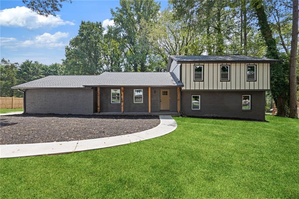 2176 Deer Tr., Suwanee, GA 30024