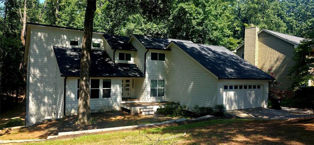 3040 Roxburgh Dr., Roswell, GA 30076