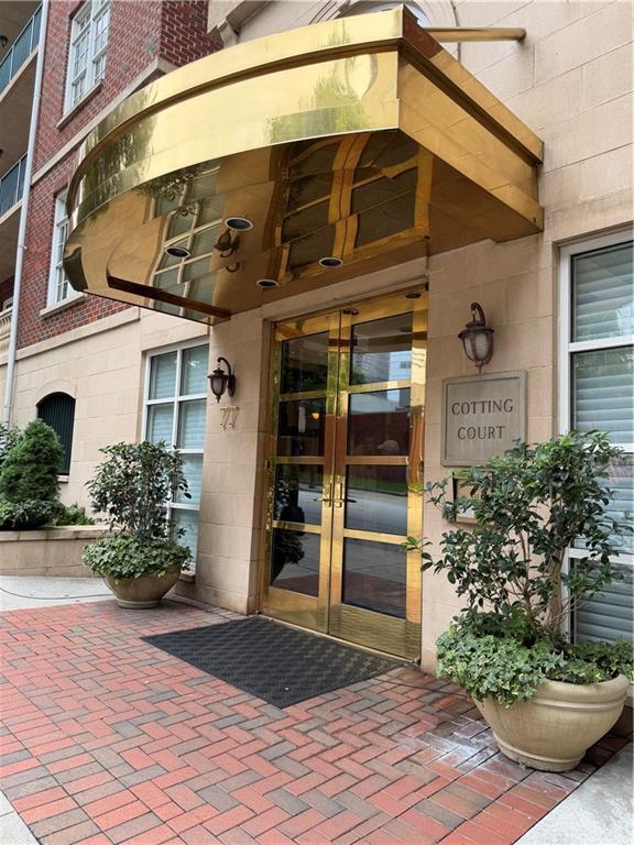 77 Peachtree Pl. #304, Atlanta, GA 30309