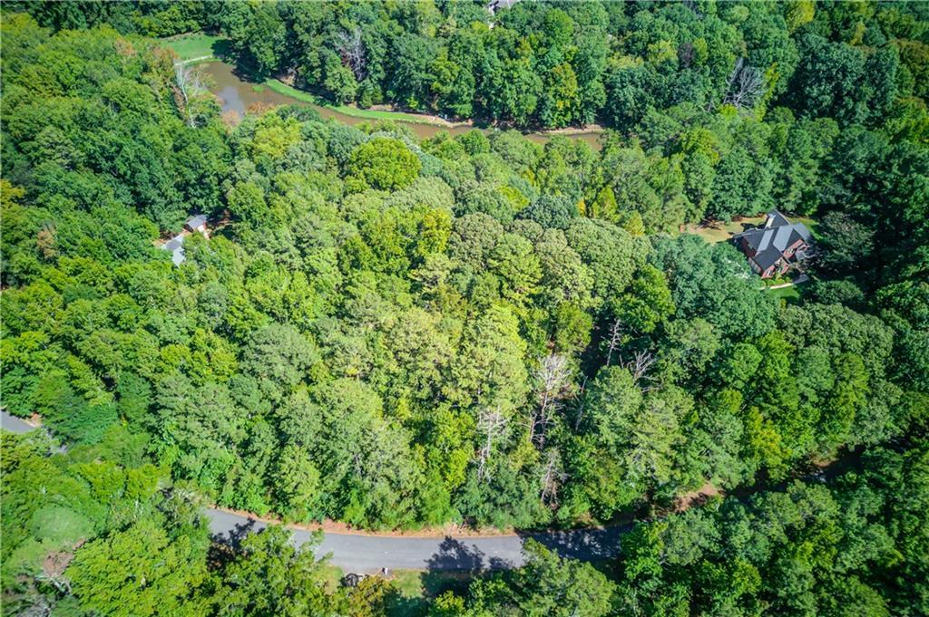 211 Buck Tr., Hoschton, GA 30548