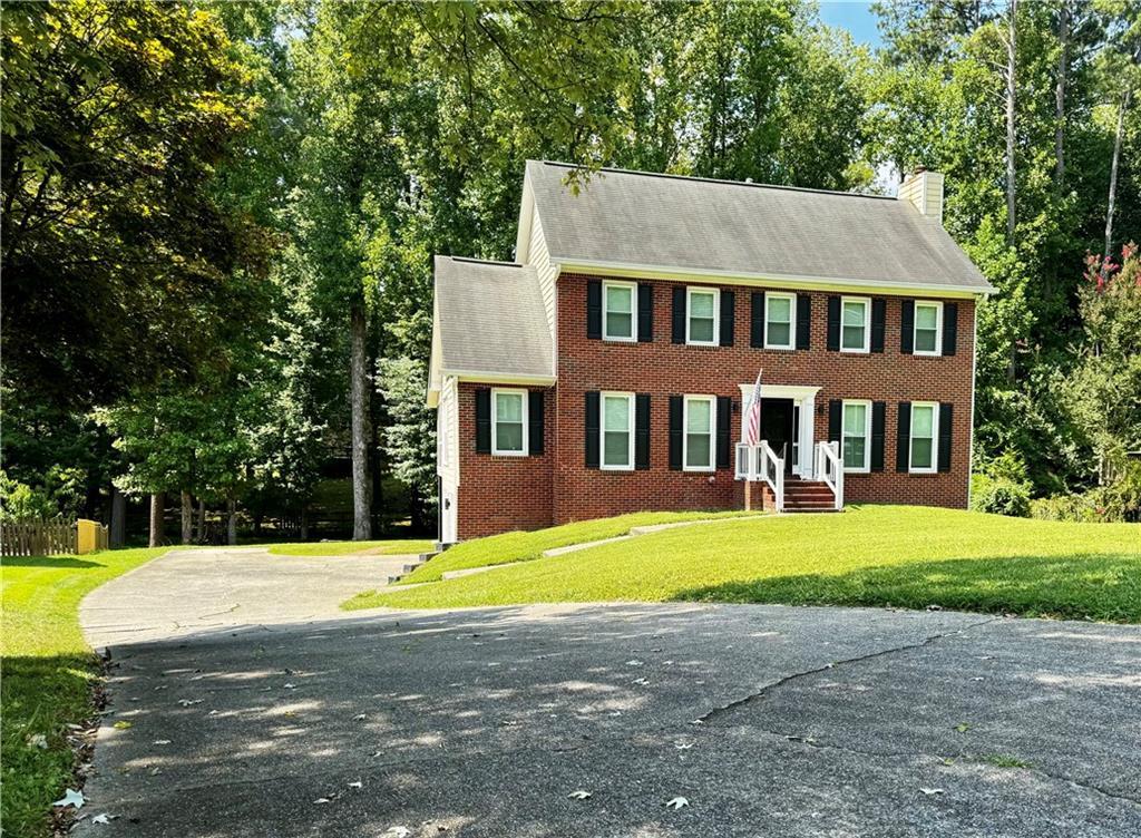 1890 Dovonshire Rd., Marietta, GA 30064