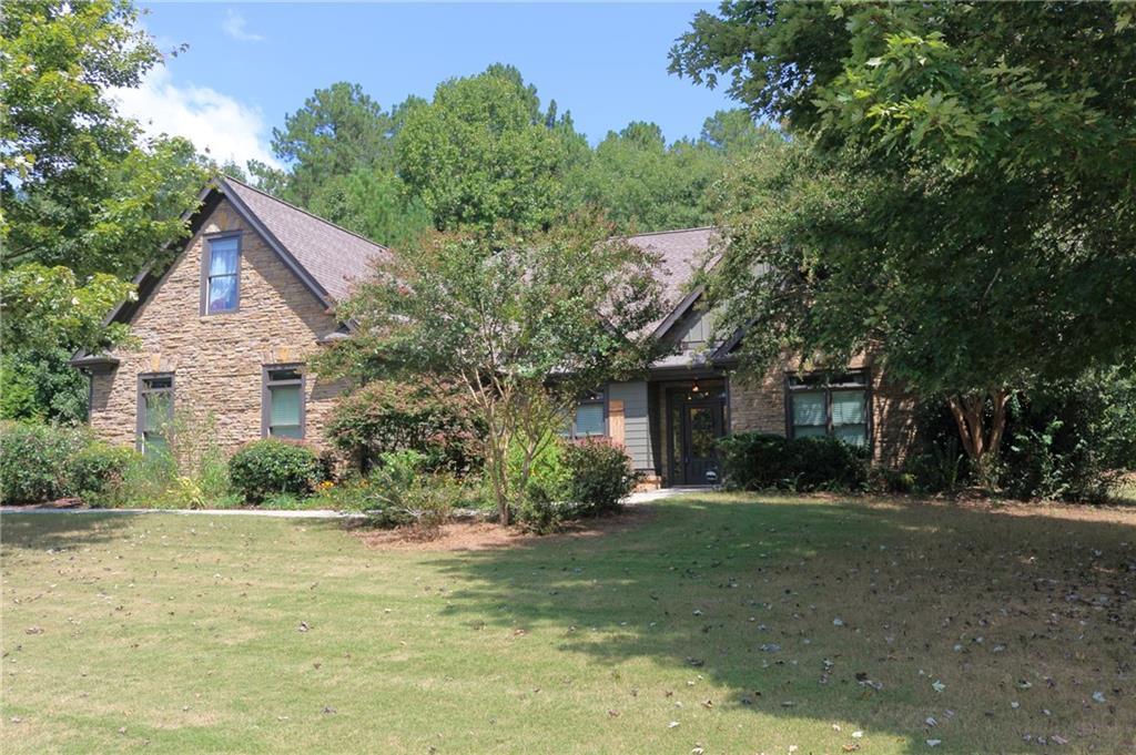 1238 Fairwinds Dr., Loganville, GA 30052