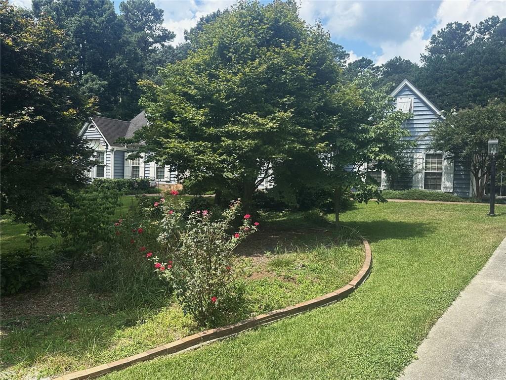 2473 Whispering Pines Dr., Grayson, GA 30017
