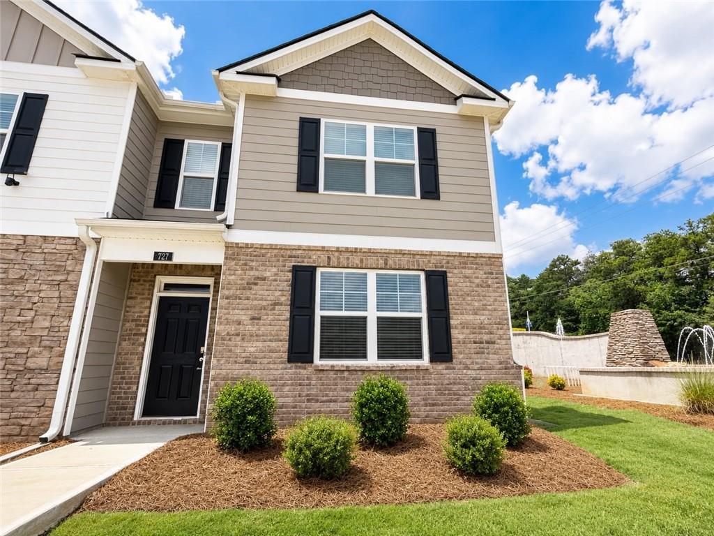 727 Aura Tr., Lawrenceville, GA 30045