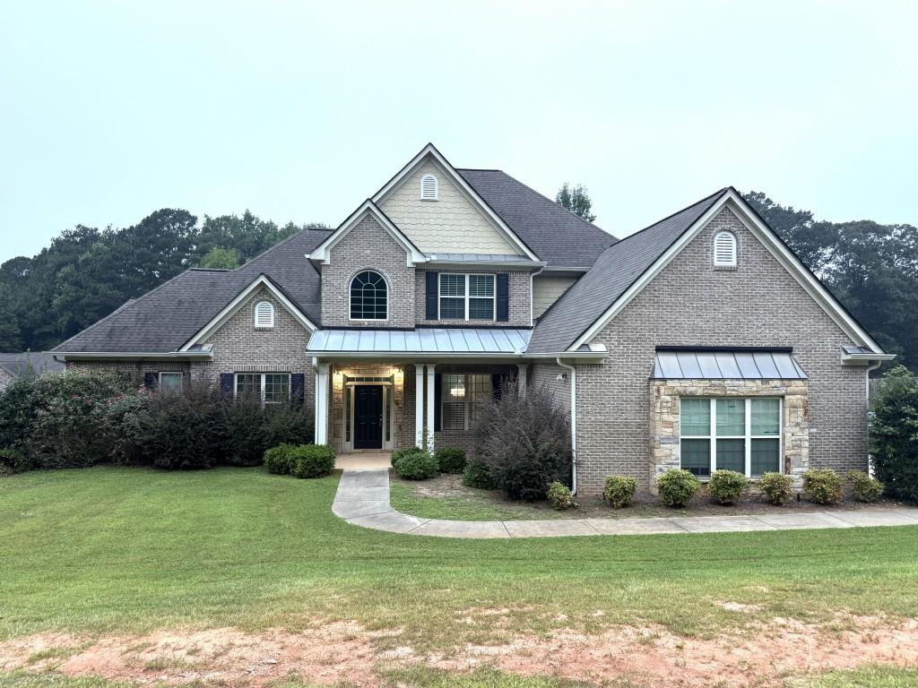 125 Trustin Lake Dr., Fayetteville, GA 30214