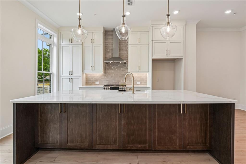 350 Crimson Pine Alley #17, Alpharetta, GA 30009