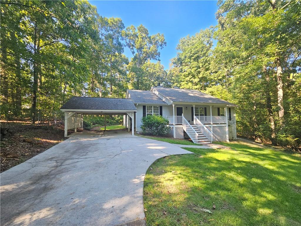 25 Hearthstone Dr., Stockbridge, GA 30281