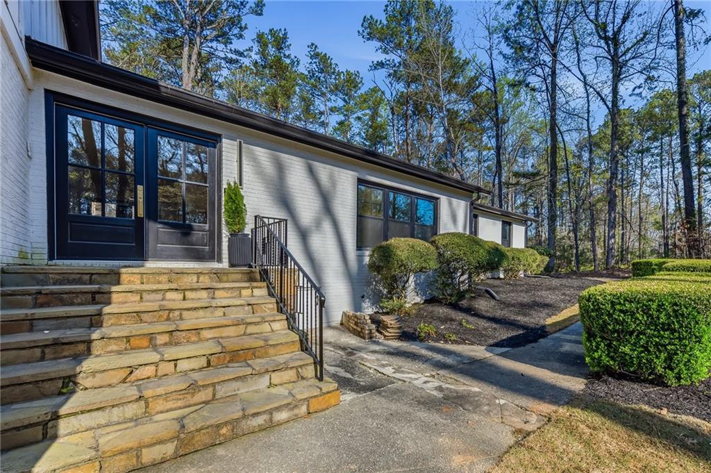 855 Flamingo Dr., Atlanta, GA 30311