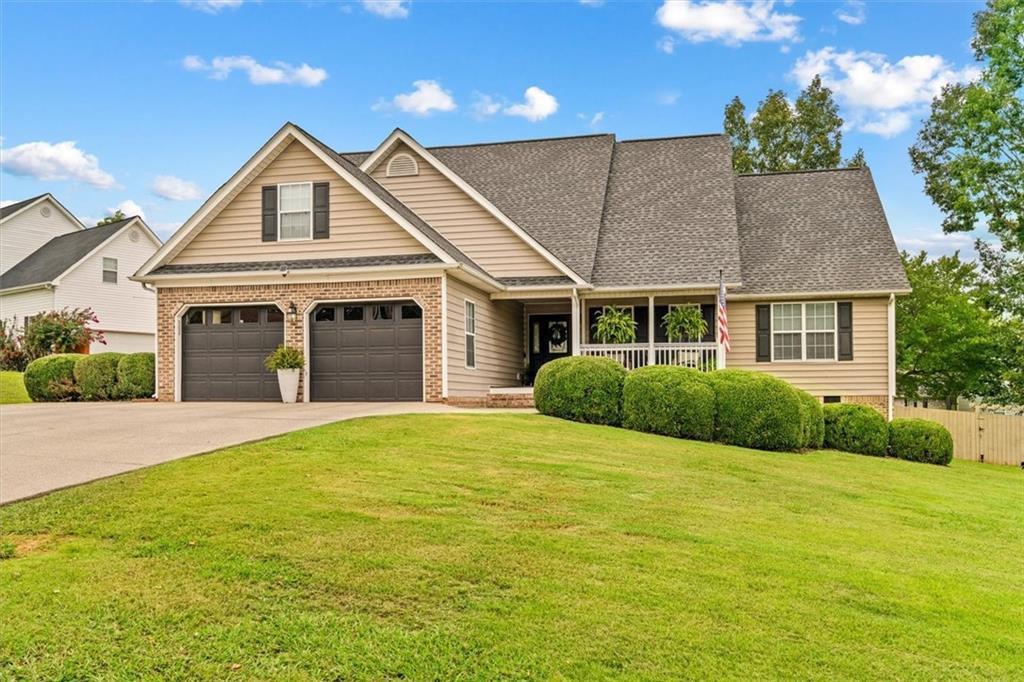 209 Vineyard Dr., Tunnel Hill, GA 30755