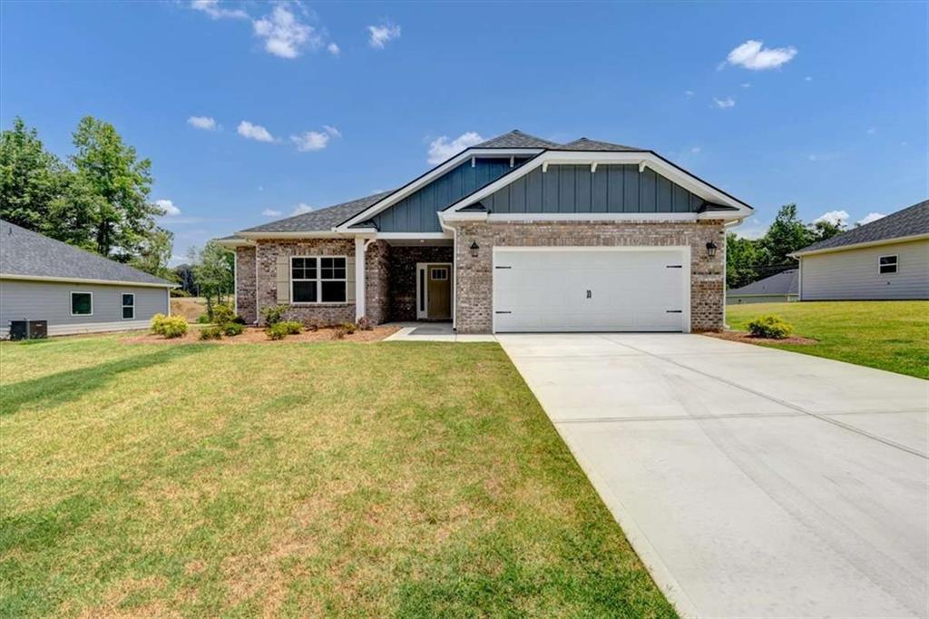325 Angela Ave., Bowdon, GA 30108