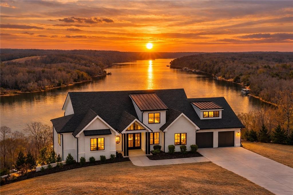 4238 Bayridge Dr., Gainesville, GA 30506