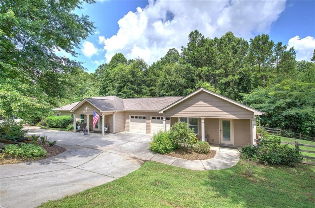 149 Dabbs Bridge Rd., Dallas, GA 30132