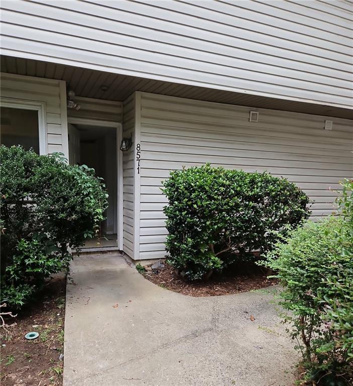 8571 Parkside Dr., Jonesboro, GA 30238