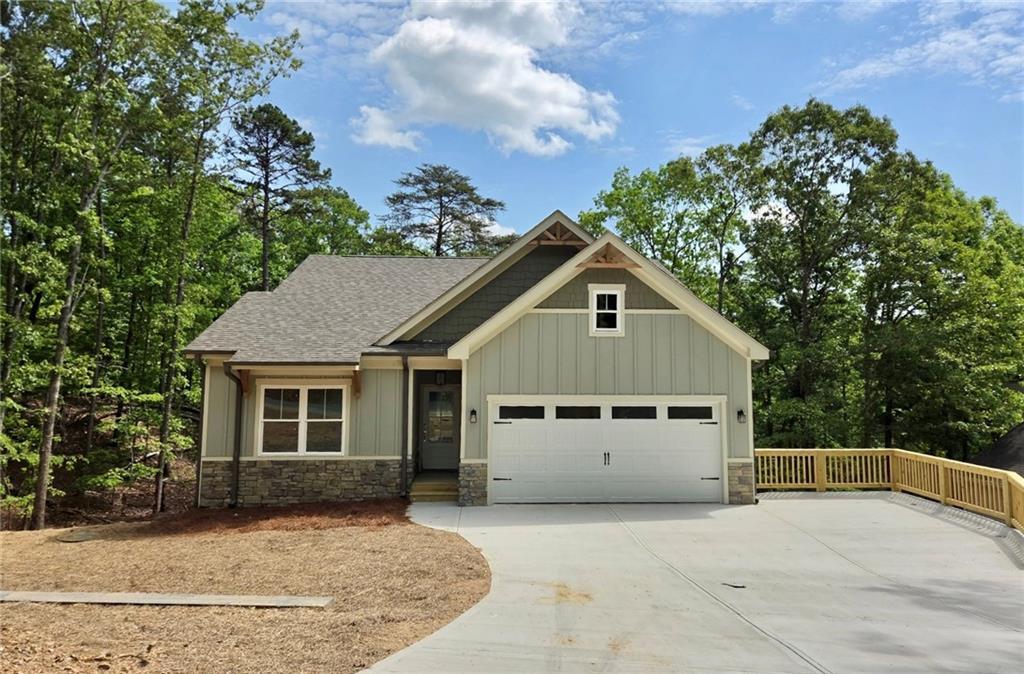 149 White Antelope St., Waleska, GA 30183