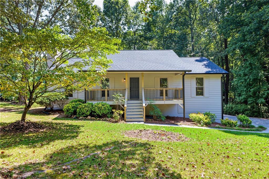 291 Crabapple Ct., Powder Springs, GA 30127