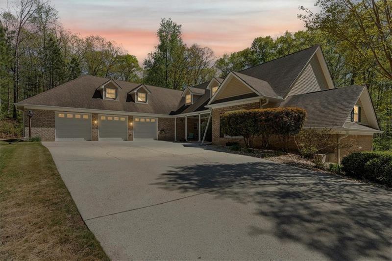 8878 Brewer Rd., Douglasville, GA 30134