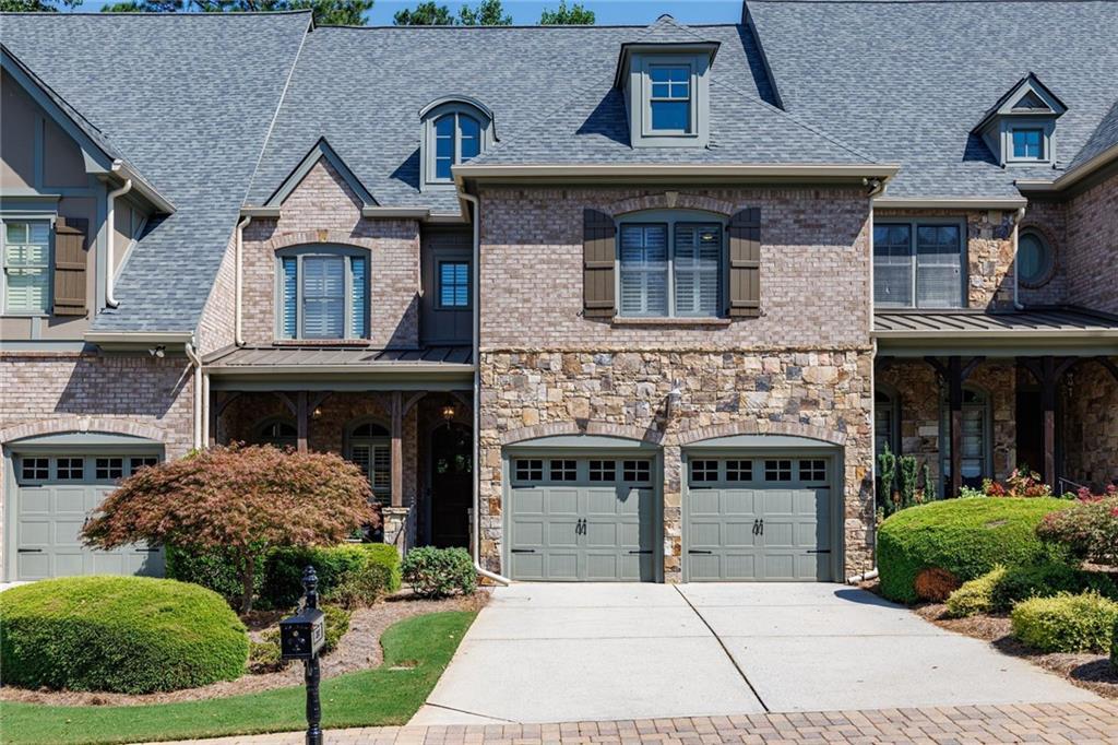 230 Wisteria Cir., Roswell, GA 30076