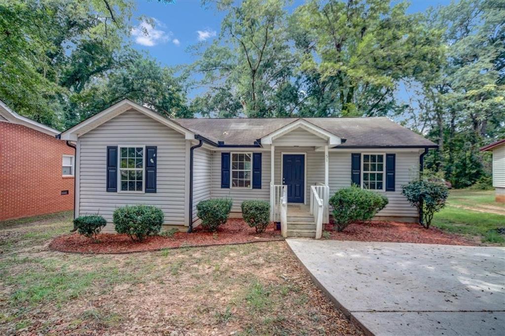 51 Johnson Ave., Newnan, GA 30263