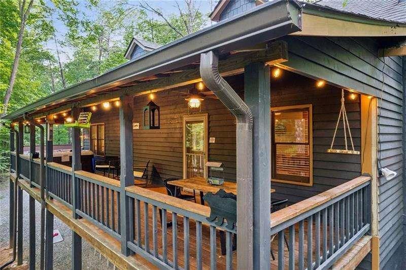 889 Granny Branch Dr., Blue Ridge, GA 30513