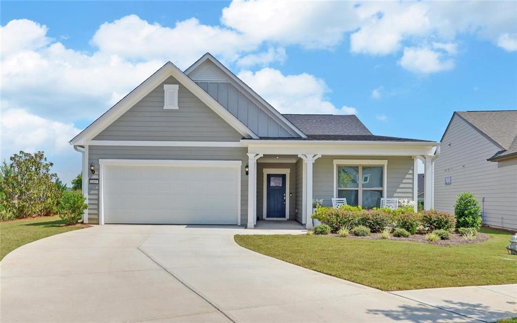 2457 Naples St., Hoschton, GA 30548