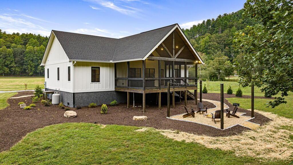 235 W Conasauga Creek, Ellijay, GA 30540