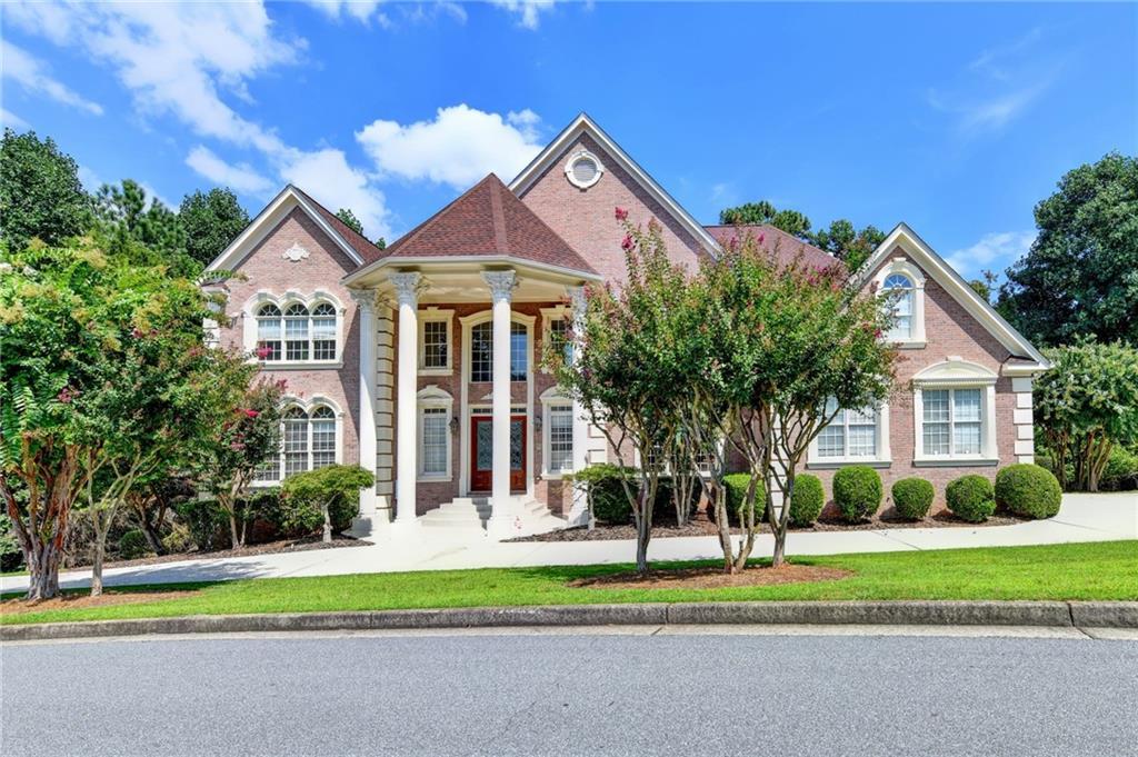 8280 Sentinae Chase Dr., Roswell, GA 30076