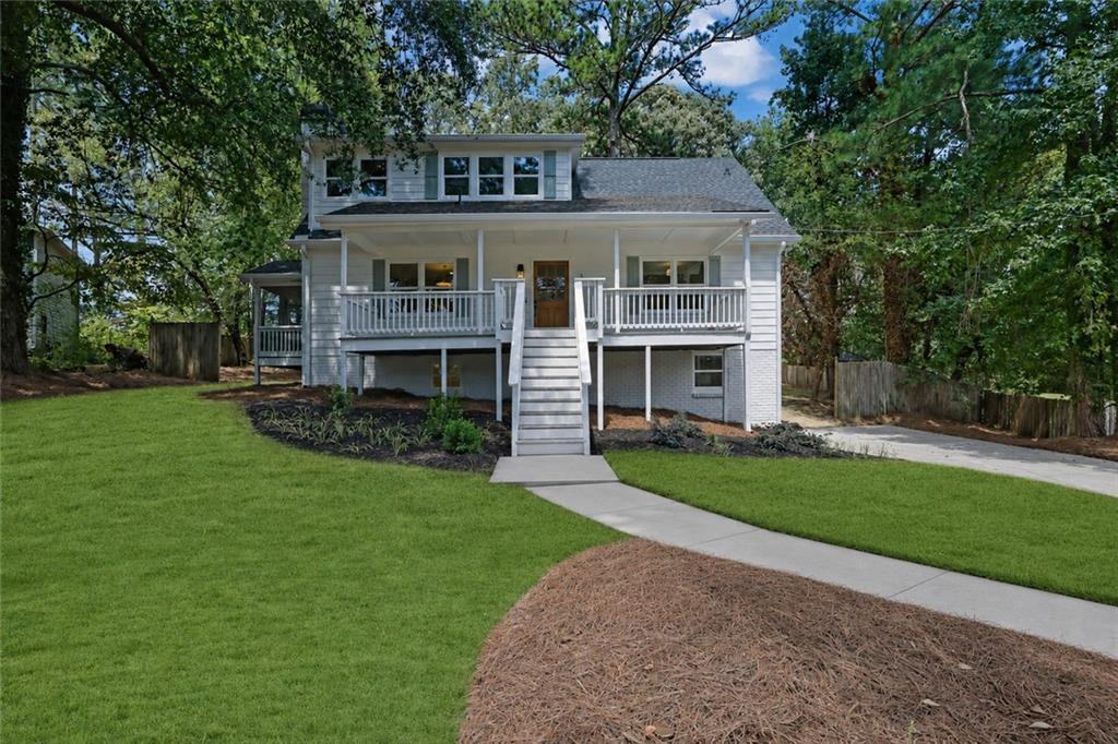302 Hickory Ln., Canton, GA 30115