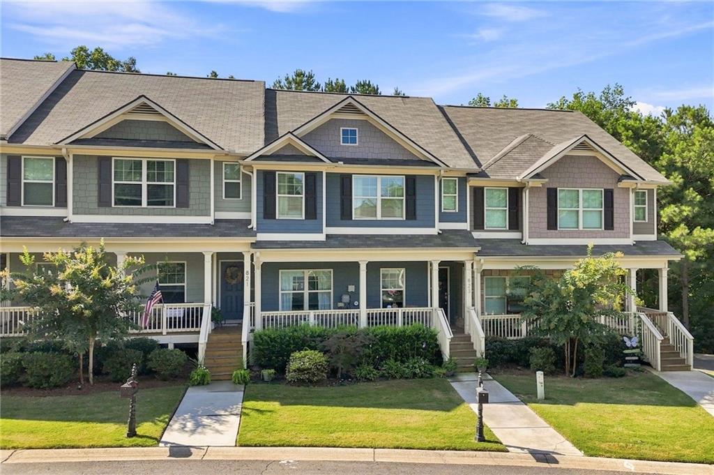 823 Ash St., Holly Springs, GA 30114