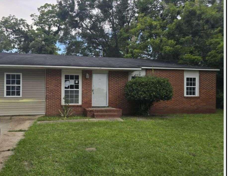64 Henry St., Camilla, GA 31730