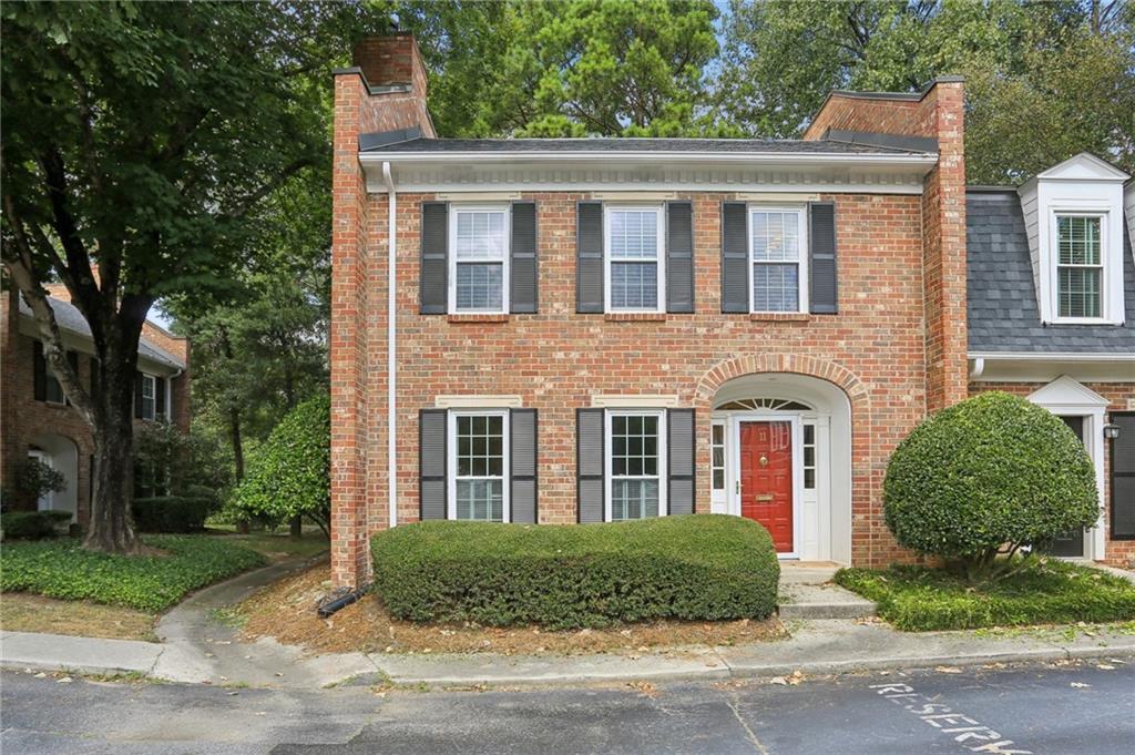 11 Scotland Pl., Atlanta, GA 30318