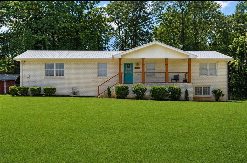 1611 Carlton Ave., Stone Mountain, GA 30087