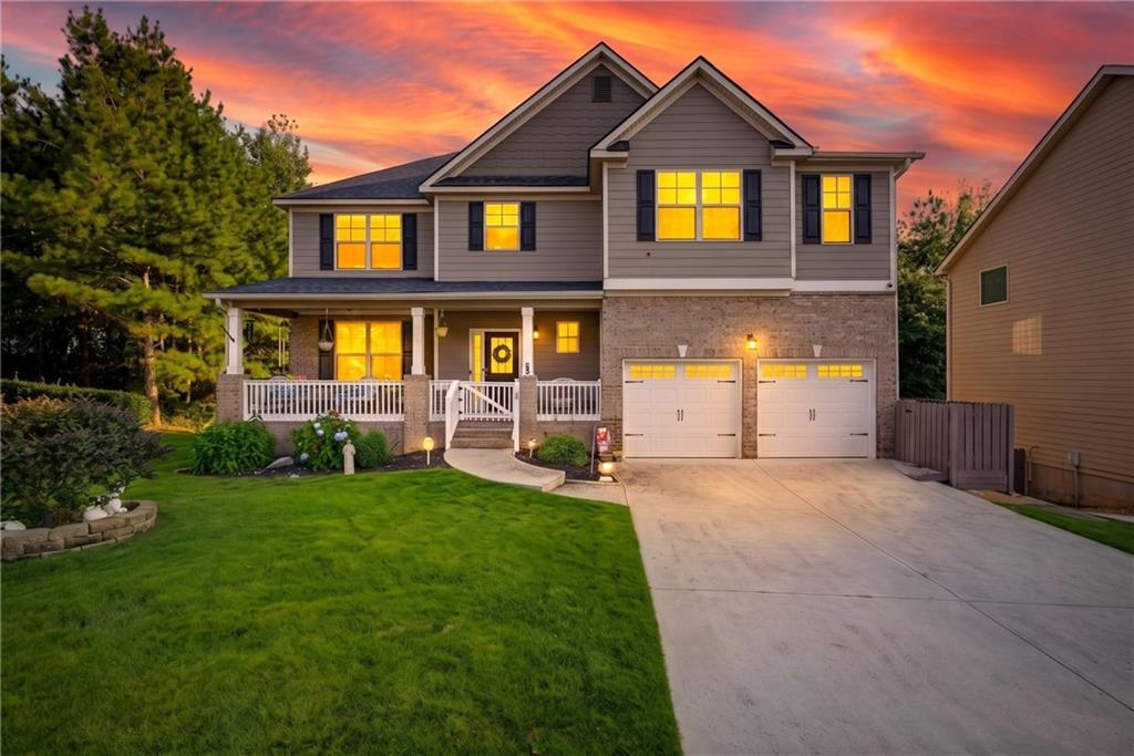 2144 Shadow Oak Tr., Loganville, GA 30052