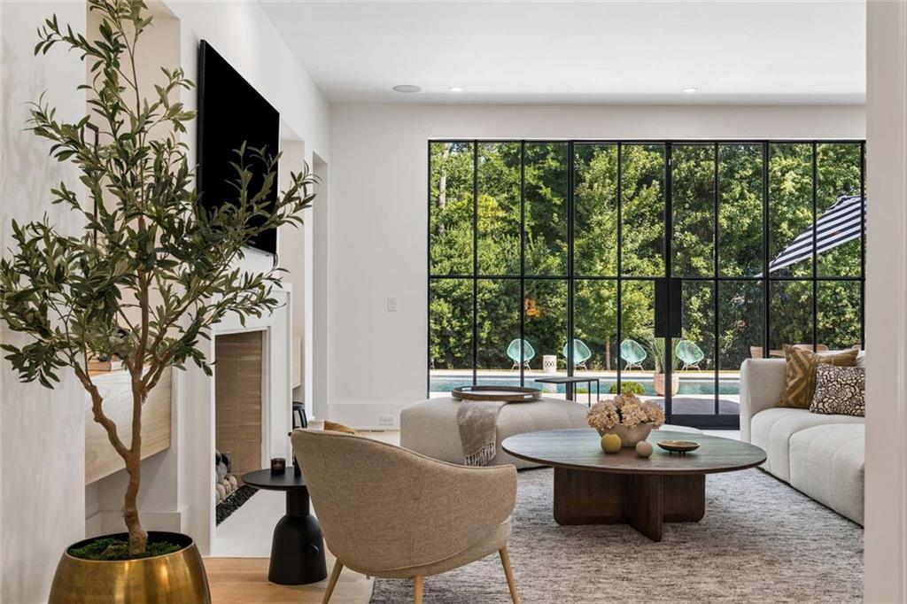 765 Heards Ferry Rd., Sandy Springs, GA 30328