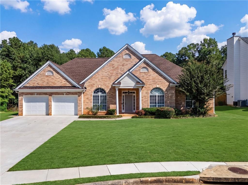 120 Mcintosh Place Dr., Fayetteville, GA 30214