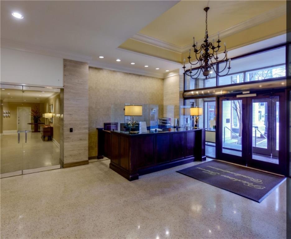 300 W Peachtree St 21 J, Atlanta, GA 30332
