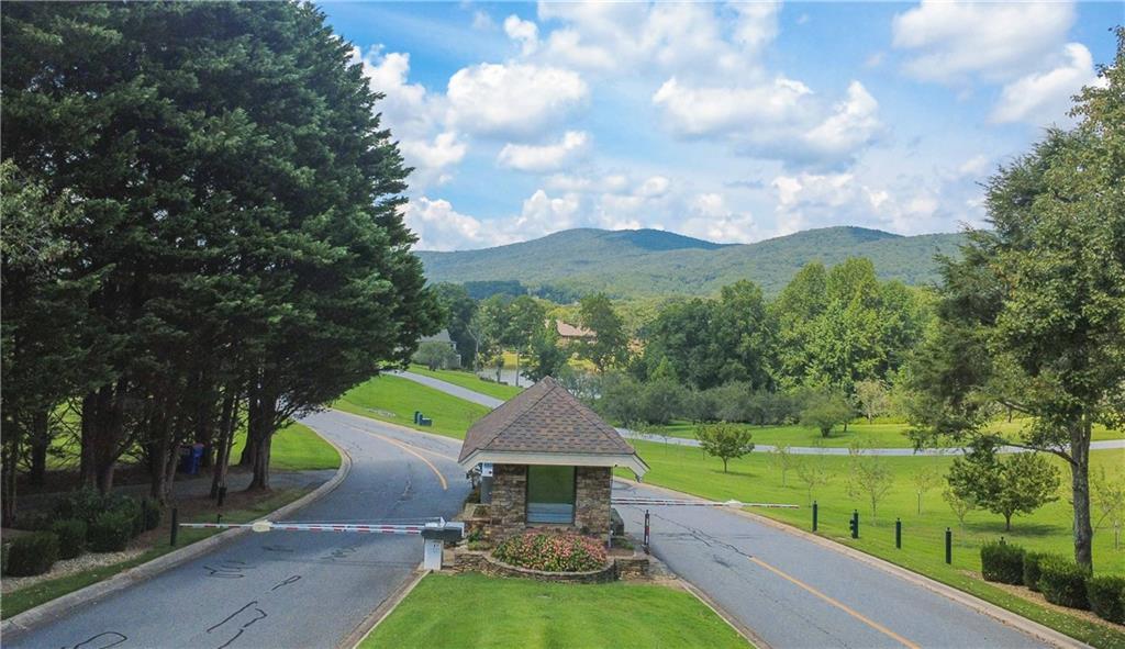 1057 Orchard Dr., Clarkesville, GA 30523