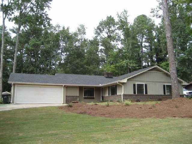 1398 Fairfield Dr., Lilburn, GA 30047