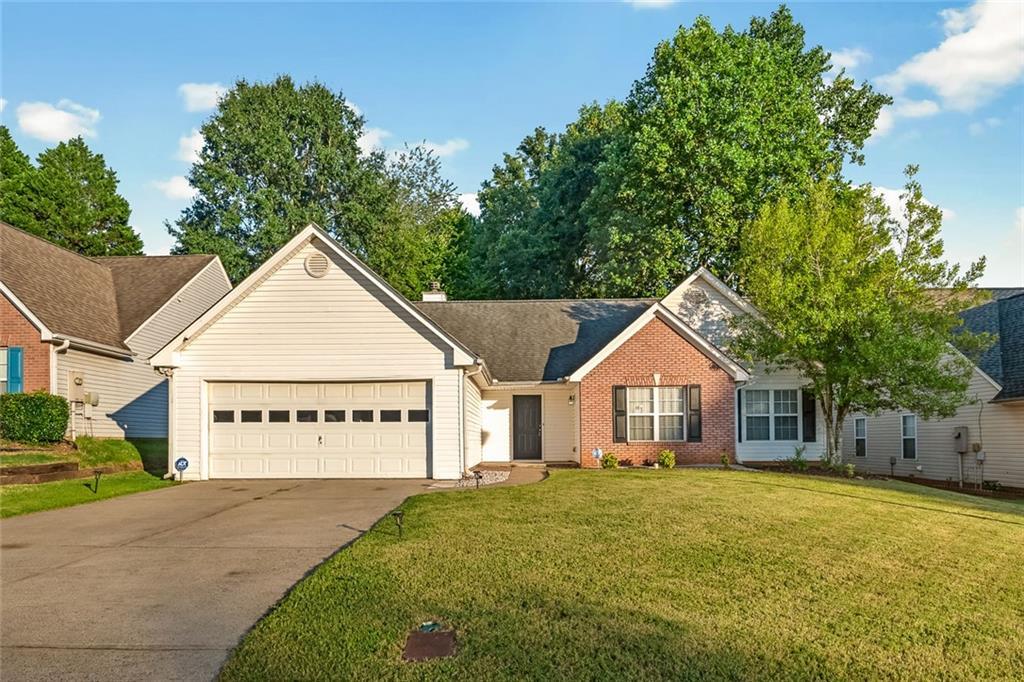 2260 Carlysle Cove Dr., Lawrenceville, GA 30044