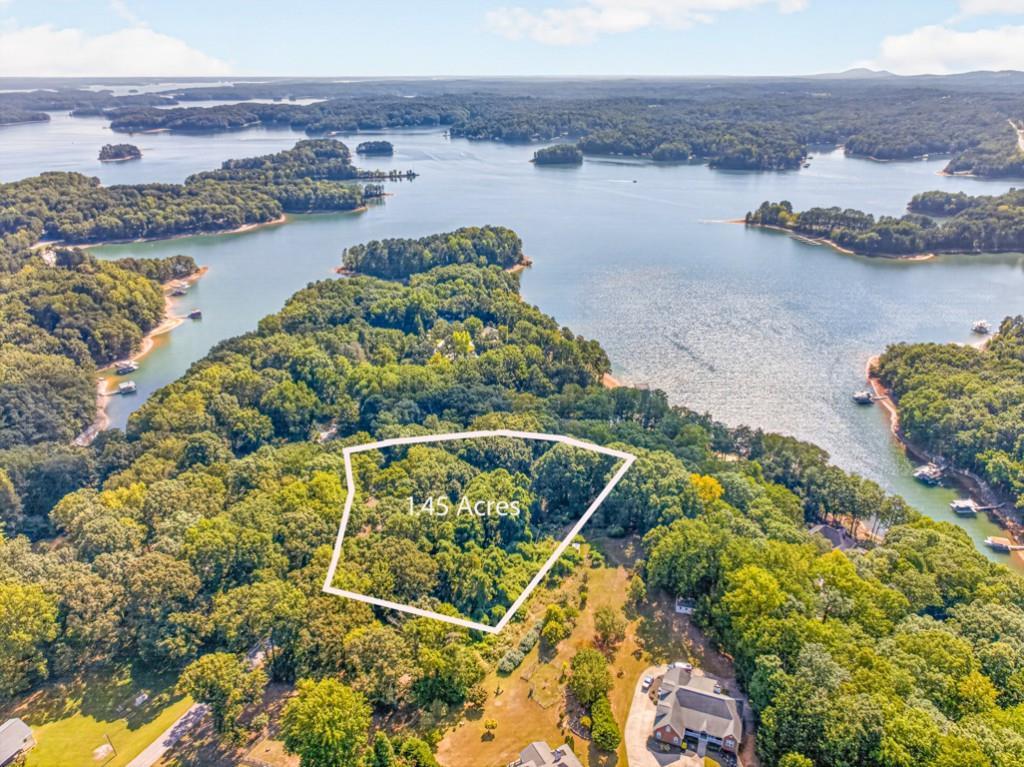 3550 Lodgehaven Dr., Gainesville, GA 30506