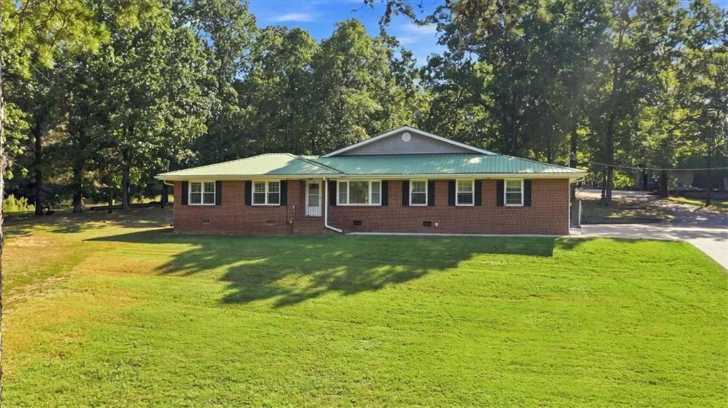 4679 Rockmart Rd., Silver Creek, GA 30173