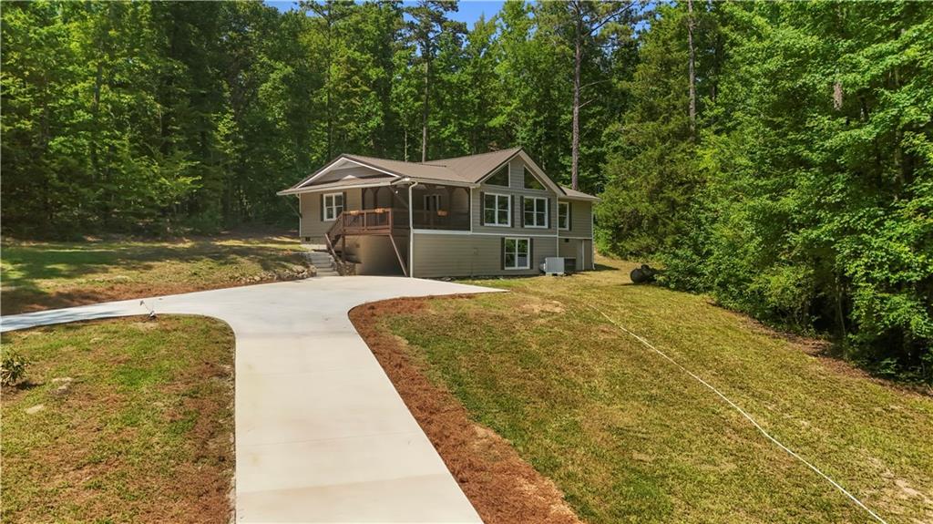1194 Booger Hollow Rd., Lindale, GA 30147