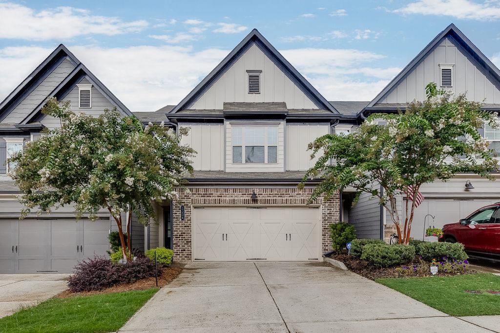 5634 Parkview Ln., Flowery Branch, GA 30542