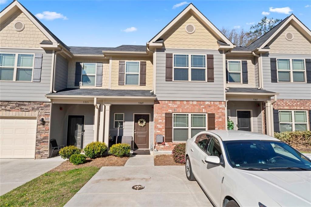 5369 Creekview Way, Morrow, GA 30260